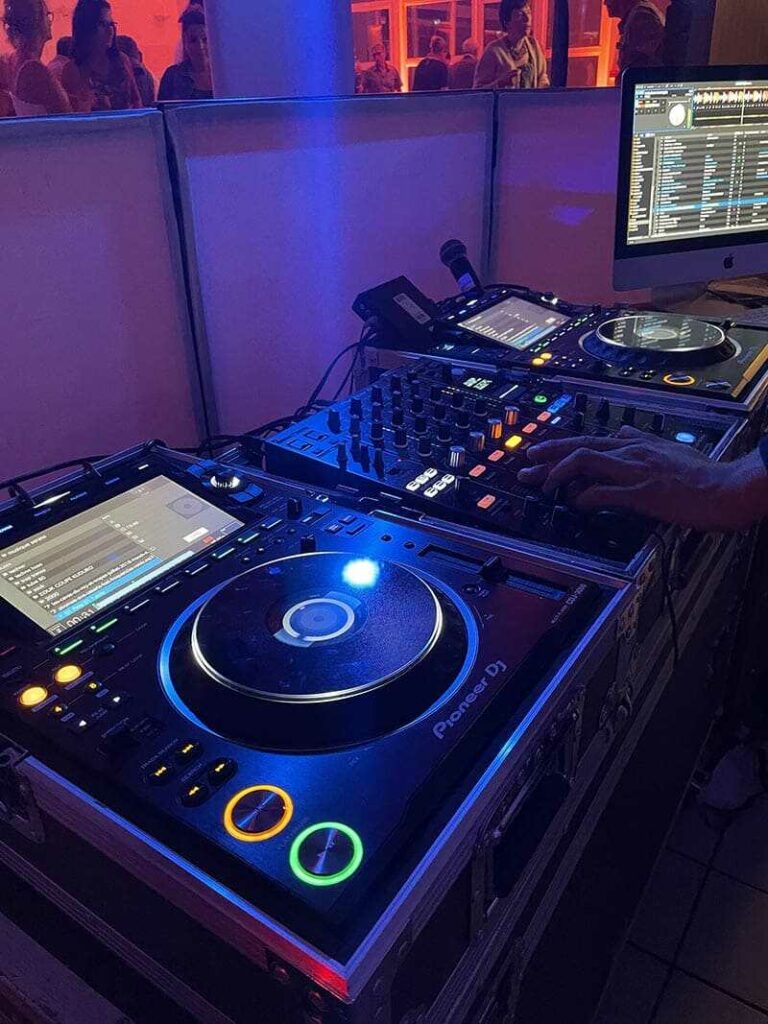 CEN PRODUCTION -  prestation dj